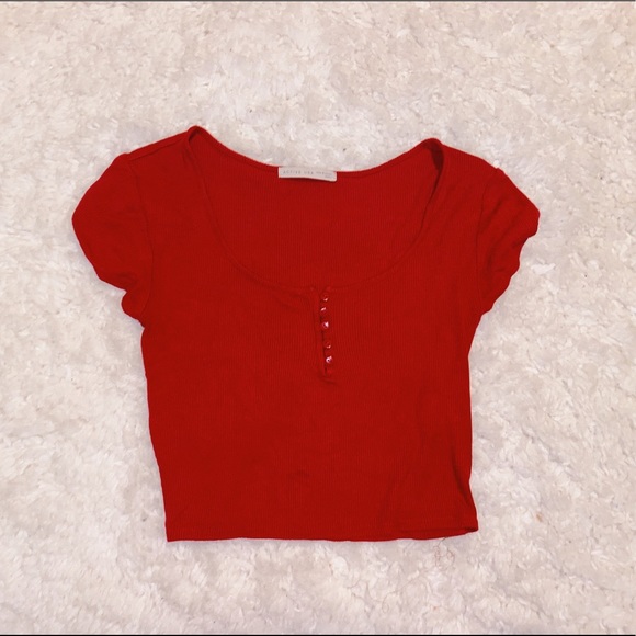 Red crop top - Picture 2 of 3
